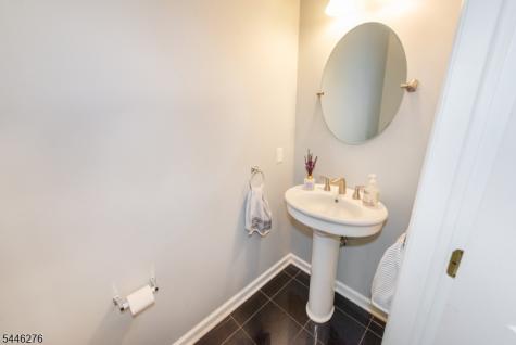 8 Spruce Drive Green NJ 07821