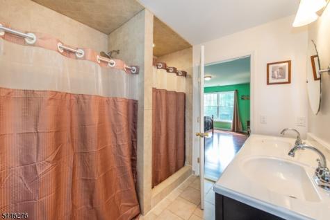 8 Spruce Drive Green NJ 07821