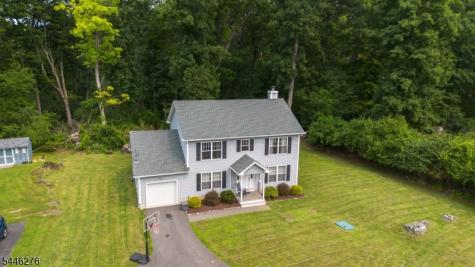 8 Spruce Drive Green NJ 07821
