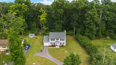 8 Spruce Drive Green NJ 07821