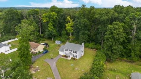 8 Spruce Drive Green NJ 07821