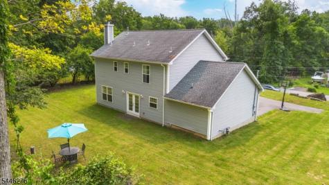 8 Spruce Drive Green NJ 07821