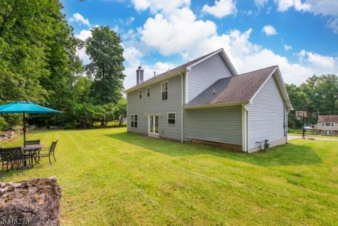 8 Spruce Drive Green NJ 07821