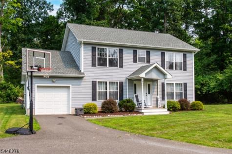 8 Spruce Drive Green NJ 07821