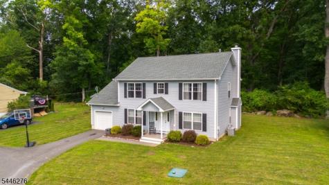 8 Spruce Drive Green NJ 07821