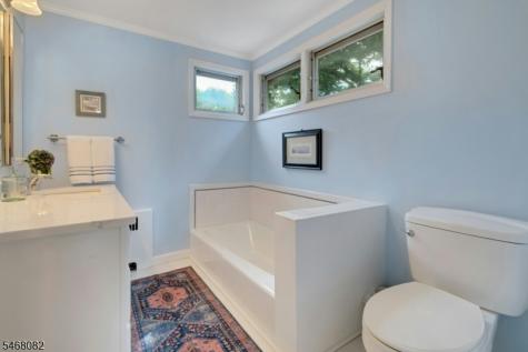 17 Howard Street Verona NJ 07044