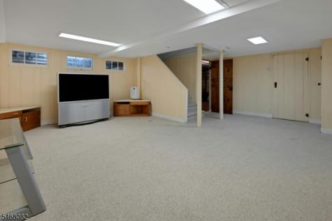 17 Howard Street Verona NJ 07044
