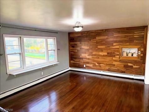 21 Normandy Circle Hopatcong NJ 07843