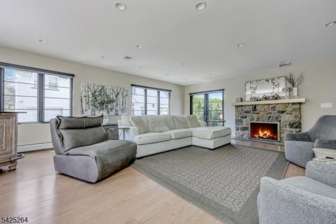 11 Ashton Place Glen Rock NJ 07452