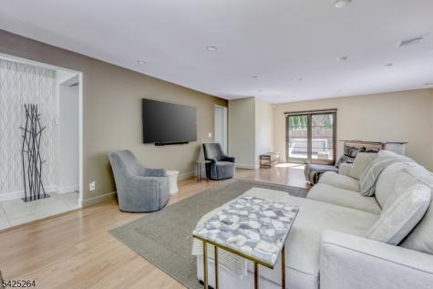 11 Ashton Place Glen Rock NJ 07452