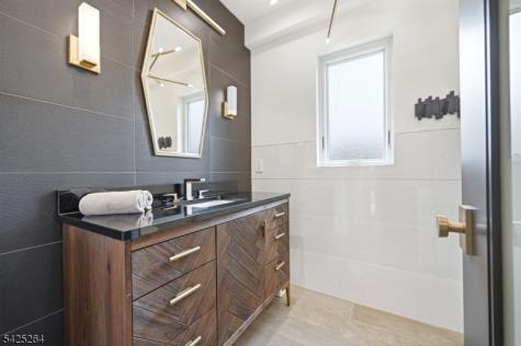 11 Ashton Place Glen Rock NJ 07452