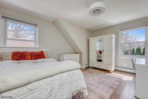 11 Ashton Place Glen Rock NJ 07452