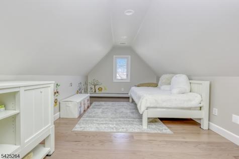 11 Ashton Place Glen Rock NJ 07452