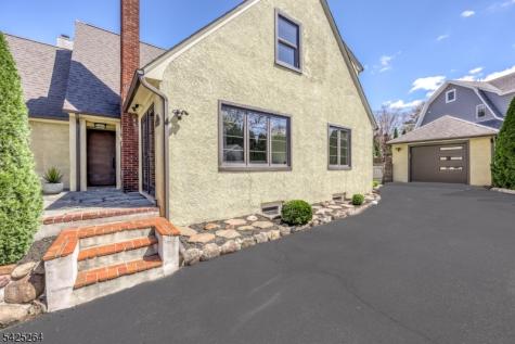 11 Ashton Place Glen Rock NJ 07452