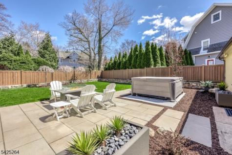 11 Ashton Place Glen Rock NJ 07452