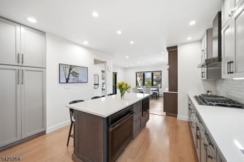 11 Ashton Place Glen Rock NJ 07452
