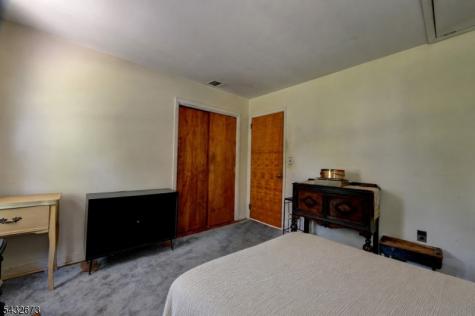 68 Comly Road Lincoln Park NJ 07035