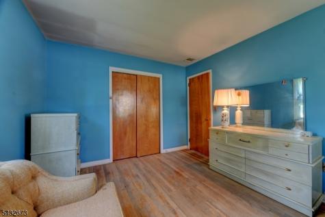 68 Comly Road Lincoln Park NJ 07035