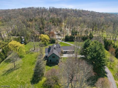89 Mosle Road Peapack Gladstone NJ 07931