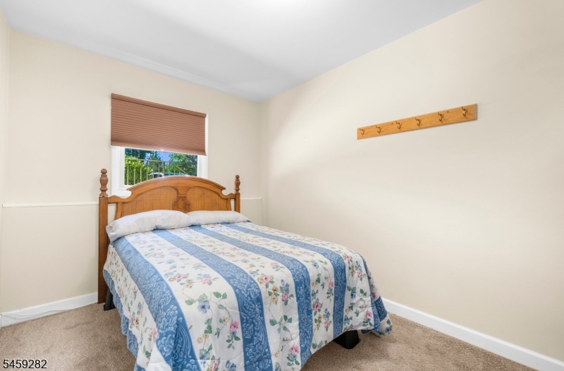 17 Ridge Road Raritan NJ 08822