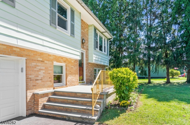 17 Ridge Road Raritan NJ 08822