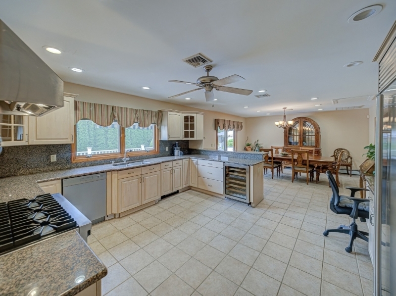 28 Randolph Street Lincoln Park NJ 07035