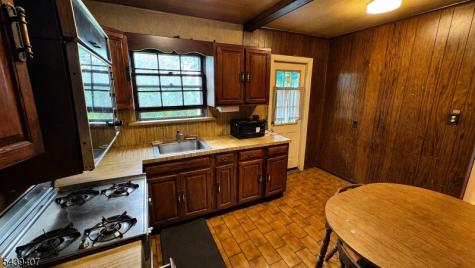 14 Madison Street North Arlington NJ 07031