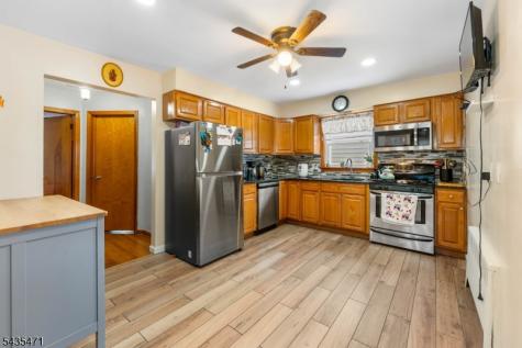 19 Albert Street North Arlington NJ 07031