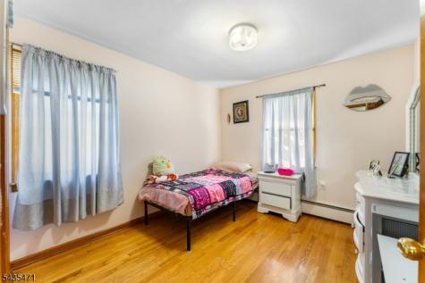 19 Albert Street North Arlington NJ 07031