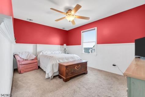 52 7TH Street North Arlington NJ 07031