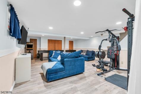 52 7TH Street North Arlington NJ 07031