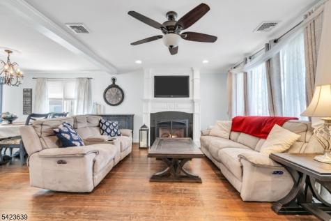 52 7TH Street North Arlington NJ 07031