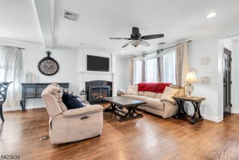 52 7TH Street North Arlington NJ 07031