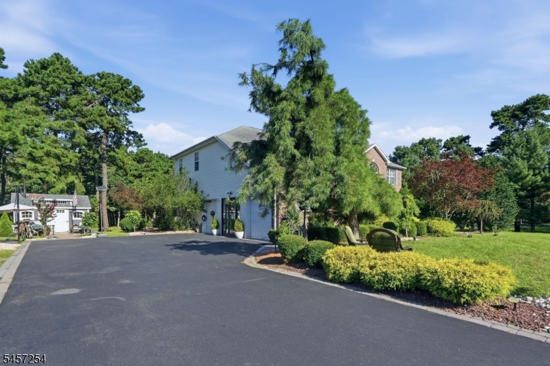 2 Butternut Lane Monroe NJ 08831