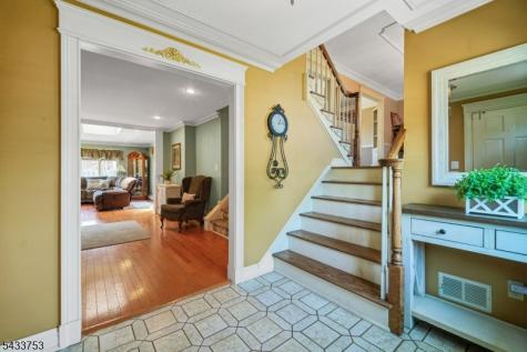 53 Orchard Street Carteret NJ 07008