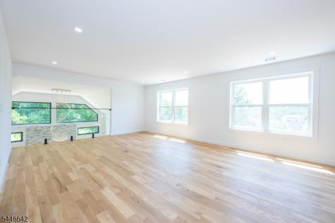 5 Emerald Drive Hardyston NJ 07419
