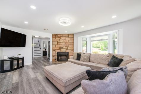 20 Knob Hill Road Washington NJ 07840