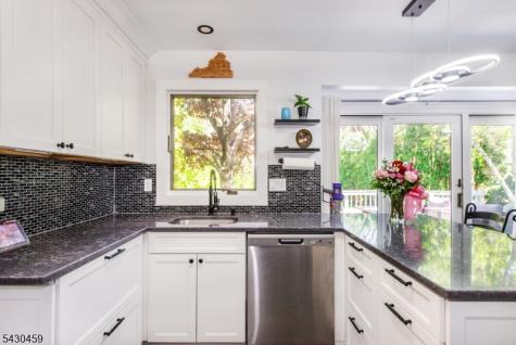 20 Knob Hill Road Washington NJ 07840