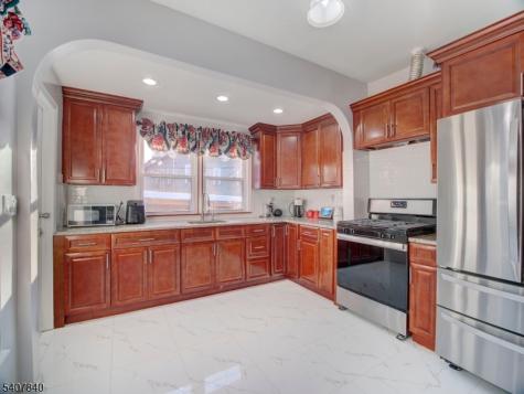 24 White Terrace Newark NJ 07108
