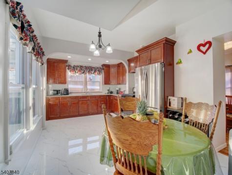 24 White Terrace Newark NJ 07108