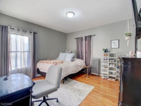 24 White Terrace Newark NJ 07108