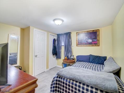 24 White Terrace Newark NJ 07108