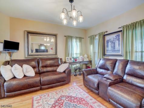 24 White Terrace Newark NJ 07108