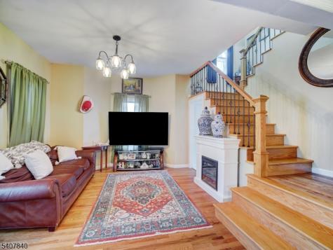 24 White Terrace Newark NJ 07108
