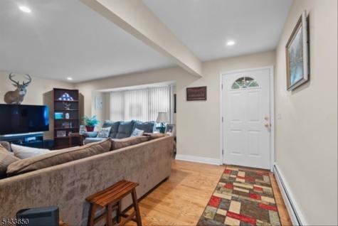 17 Foxhill Lane Ringwood NJ 07456