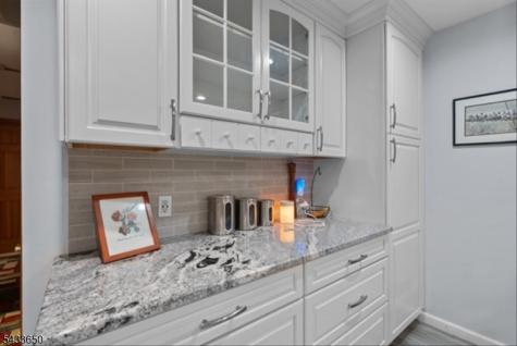 17 Foxhill Lane Ringwood NJ 07456