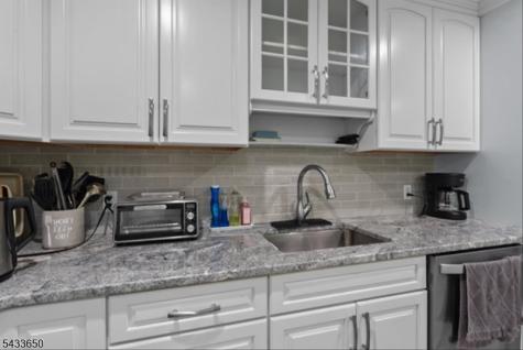 17 Foxhill Lane Ringwood NJ 07456