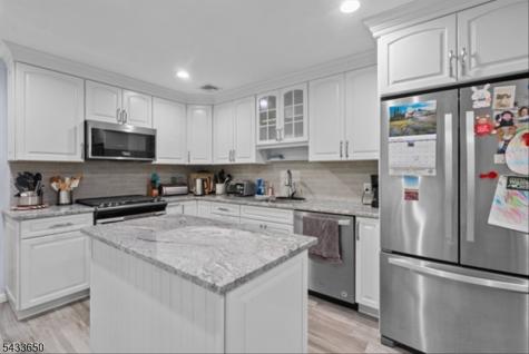 17 Foxhill Lane Ringwood NJ 07456