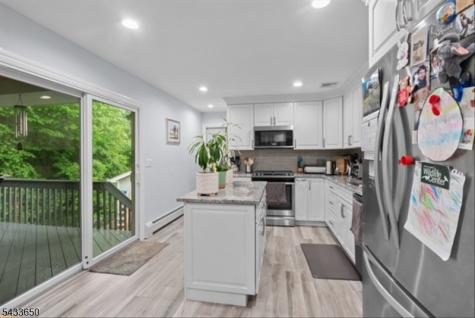 17 Foxhill Lane Ringwood NJ 07456