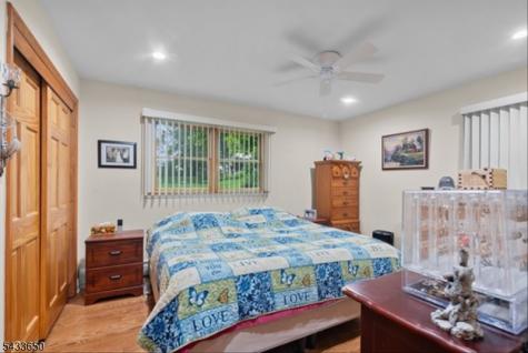 17 Foxhill Lane Ringwood NJ 07456